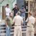 Delhi Crime: बुराड़ी में खौफनाक वारदात, युवती को गोली मारने के बाद युवक ने खुद को उड़ाया, आशंका