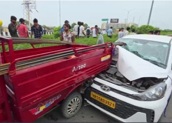 द्वारका एक्सप्रेसवे पर भीषण हादसा… ई-रिक्शा पर लदे सरिए कैब ड्राइवर का सीना चीरते हुए आर-पार, मौत