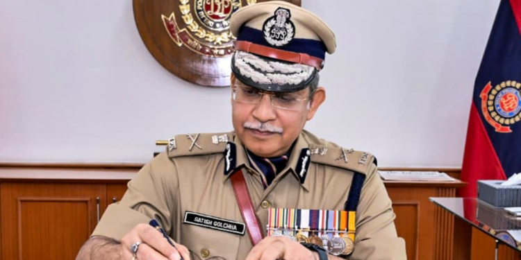 दिल्ली पुलिस कमिश्नर सतीश गोलचा हटाए गए, अनुराग कुमार ने संभाला कमान