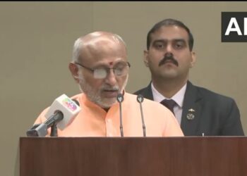 ‘विश्व के शिखर पर पहुंचना है तो…’, RSS कार्यक्रम में उपराष्ट्रपति सीपी राधाकृष्णन ने दिया बड़ा संदेश
