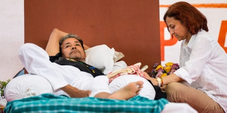 ‘कुछ हो रहा है क्या? फोन क्यों नहीं ले जाने दे रहे…’, सोनम की पत्नी का सफदरजंग अस्पताल पर बड़ा आरोप