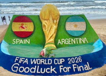 पुरी बीच पर सुदर्शन पटनायक ने बनाई FIFA World Cup Final अद्भुत सैंड आर्ट, अर्जेंटीना और स्पेन को दी शुभकामनाएं
