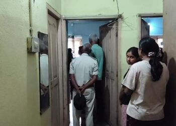 दरभंगा: गर्ल्स हॉस्टल में PG छात्रा ने किया सुसाइड, कान में हेडफोन से बढ़ा रहस्य