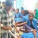 Bihar: मिड-डे मील खाने के बाद 100 से ज्यादा छात्र बीमार, भोजन में बिच्छू मिलने का आरोप