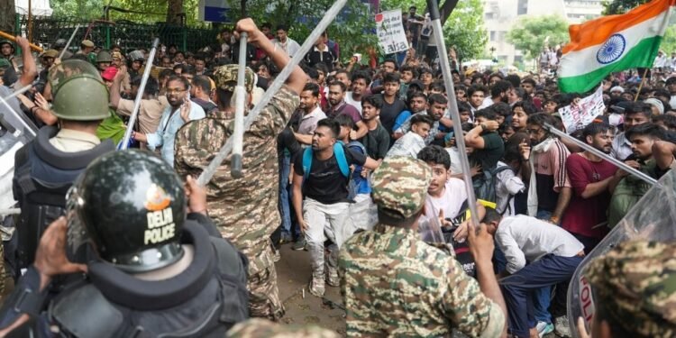 ‘बिना नेमप्लेट और सिविल ड्रेस में लाठीचार्ज गैरकानूनी’, दिल्ली पुलिस के एक्शन पर पूर्व SC जस्टिस मदन लोकुर ने उठाए सवाल