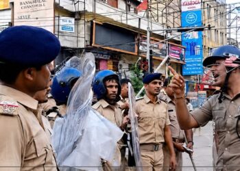 NEET प्रोटेस्टः कटिहार में प्रदर्शनकारियों पर लाठीचार्ज, पटना में 268 पर नामजद FIR, 56 गिरफ्तार