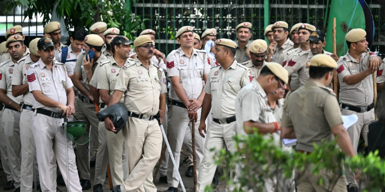 दिल्ली पुलिस का बड़ा एक्शन, पाकिस्तान से चल रहे 480 सोशल मीडिया अकाउंट किए ब्लॉक