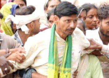 Ken-Betwa Link Project: 18 दिन बाद अमित भटनागर ने खत्म किया अनशन, मां के समझाने पर लिया फैसला