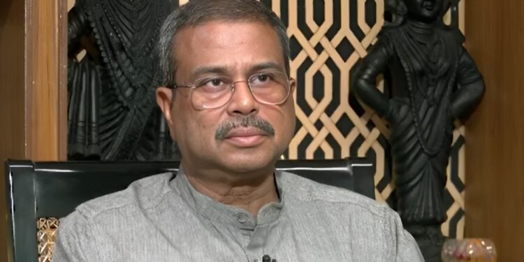 धर्मेंद्र प्रधान ने दिया इस्तीफा… PM मोदी को भेजी चिट्ठी, जंतर-मंतर पर ‘कॉकरोचों’ के संग्राम के बाद बड़ा फैसला