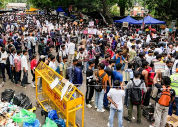 CJP Jantar Mantar Protest: सड़क पर लोहे की शीट्स और ठोंकी गईं कीलें, दिल्ली पुलिस की जंतर-मंतर पर अभेद्य किलाबंदी