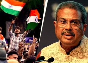 CJI के कमेंट से धर्मेंद्र प्रधान के इस्तीफे तक… एक मीम से शुरू हुई ‘कॉकरोच क्रांति’ की Inside Story