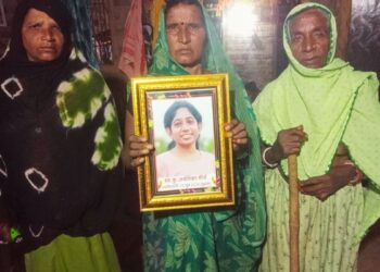 जो बेटी डॉक्टर बनना चाहती थी, उसकी तस्वीरें अब छिपाकर रखते हैं पिता… अवंतिका के घर की कहानी