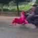 Bihar: शादी की जिद पर प्रेमिका को 100 मीटर तक बाइक से घसीटा, भीड़ आई तो बोला- पत्नी है, Video
