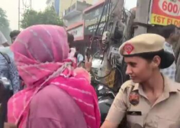 स्पा सेंटर में क्या चल रहा था? 5 युवतियां और एक युवक हिरासत में, अंदर का नजारा देख पुलिस ने शुरू की पूछताछ