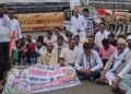 LIVE: खाना-पीना-सोना सब सड़क पर, भोपाल में CM हाउस तक कूच की तैयारी में किसान