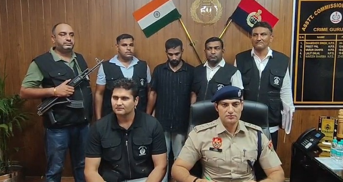 फ्लाइट उड़ाते-उड़ाते नशे के कारोबार में उतरा पायलट, क्राइम ब्रांच ने 814 ग्राम MDMA के साथ दबोचा