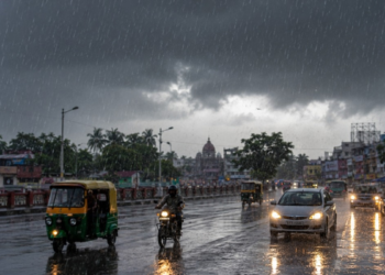 बिहार में फिर बदलेगा मौसम का मिजाज, कई जिलों में भारी बारिश की संभावना, पटना समेत इन इलाकों में भी चेतावनी