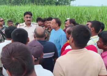बैंक से 6 लाख रुपये निकाले… घर पहुंचने से पहले हथियारबंद बदमाशों ने सीएसपी संचालक को लूट लिया