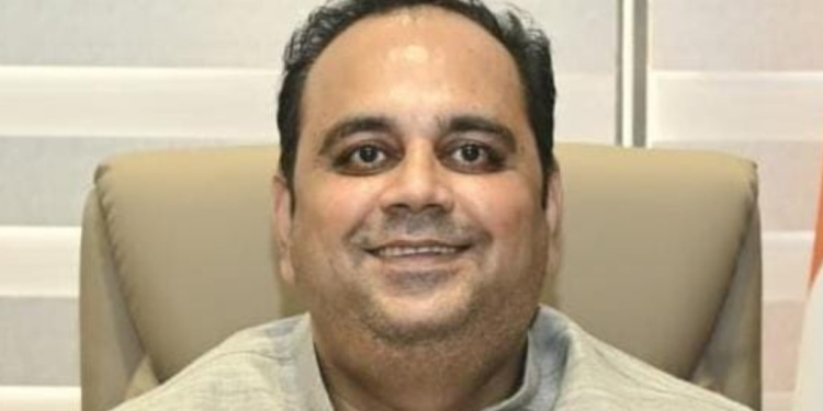 दिल्ली सरकार का छठ से पहले बड़ा तोहफा, बिहार के 6 शहरों के लिए शुरू होगी नई बस सेवा