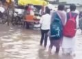 दतिया में महज 40 मिमी बारिश से शहर जलमग्न; नगर पालिका के सफाई दावों की खुली पोल, स्कूलों में करनी पड़ी छुट्टी