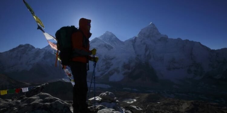 बेंगलुरु में ट्रेकिंग पर गया इंदौर का युवक लापता, मंगेतर को बताया था घूमने का प्लान; सुबह 6:30 बजे पहाड़ी पर चढ़ते दिखा