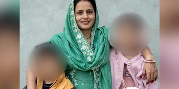 मरने से पहले VIDEO में पति पर लगाए आरोप, दो बच्चों संग पिया जहर, पानी के टैंक में मिलीं तीन लाशें