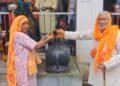 85 साल के चंदर ने हरिद्वार से उठाई कांवड़, 250 KM चलकर पहुंचे गांव, बोले- भोले बाबा का बुलावा था