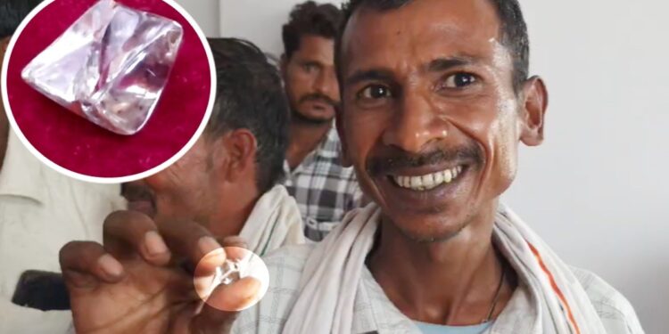 पन्ना की खदान में मिले हीरे ने रातो-रात बदली किस्मत! कुंवारे मजदूर बोले- शादी की राह हुई आसान, अब मिल जाएगी दुल्हन