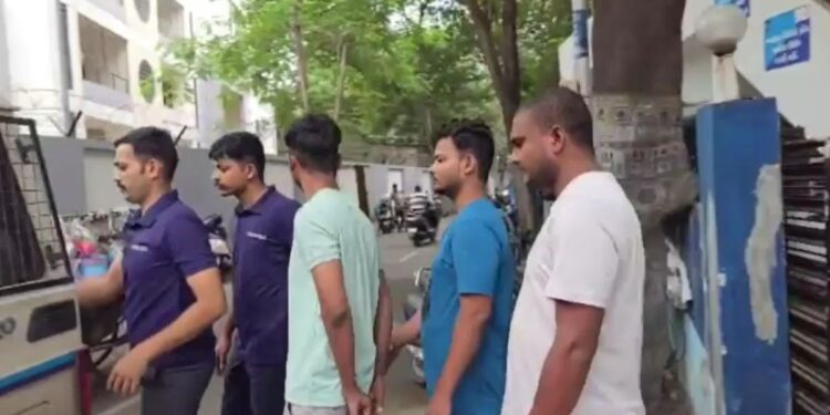 31 हजार लोगों को भेजी APK फाइल, 5600 मोबाइल हो गए हैक… 125 करोड़ की ठगी का नेटवर्क बेनकाब