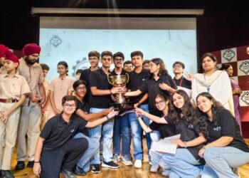 Techvviz 2026 में देशभर के छात्रों ने दिखाई क्रिएटिविटी, वसंत वैली स्कूल बना ओवरऑल चैंपियन