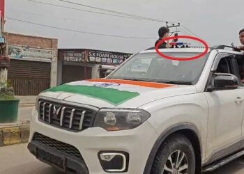 लालबत्ती लगी स्कॉर्पियो के पीछे लग्जरी गाड़ियों का काफिला, रील के लिए स्टंट करना 8 युवकों को पड़ा भारी