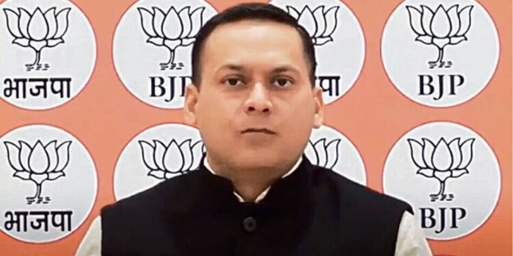 राष्ट्रगान विवाद में संदीप दीक्षित ने अमित मालवीय को भेजा कानूनी नोटिस, 48 घंटे में माफी की मांग
