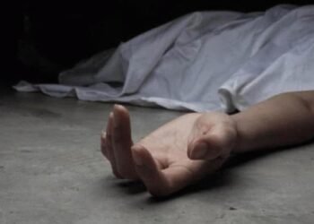 दिल्ली के बुराड़ी में सूटकेस में मिली युवती की लाश, हत्या के बाद शव ठिकाने लगाने की आशंका, एक हिरासत में