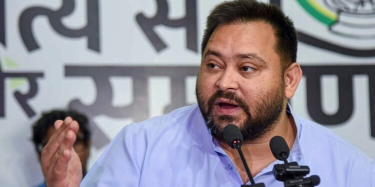 ‘आज जीतनराम मांझी के…’ दशरथ मांझी को श्रद्धांजलि देते वक्त तेजस्वी की फिसली जुबान, दो बार कर बैठे गलती