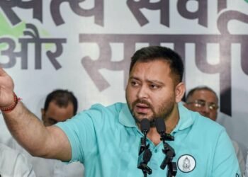 पेपर लीक और AK-47 गोलीकांड पर तेजस्वी का हल्ला बोल, 19 अगस्त को करेंगे लोकभवन तक मार्च
