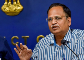 दिल्ली सरकार के पूर्व मंत्री सत्येंद्र जैन गिरफ्तार, जल बोर्ड घोटाले में ACB का एक्शन
