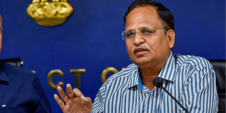दिल्ली सरकार के पूर्व मंत्री सत्येंद्र जैन गिरफ्तार, जल बोर्ड घोटाले में ACB का एक्शन