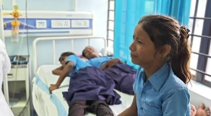 बच्चों ने मांगा नमक तो दे दिया सर्फ, मिड-डे मील खाने से 40 बच्चे अस्पताल में भर्ती