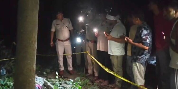 पहले हाथ-पैर बांधे, फिर लाठी-डंडों से पीटा… बड़े की हत्या कर फरार हुआ छोटा भाई, जांच में जुटी पुलिस