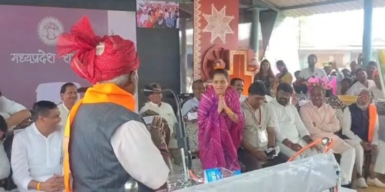 ‘चुप बैठो, अभी मैं बोल रहा हूं…’ CM मोहन यादव के सामने भिड़े BJP विधायक- VIDEO