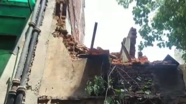 दिल्ली: करोल बाग में बड़ा हादसा, बिल्डिंग गिरने से एक की मौत, दो घायल