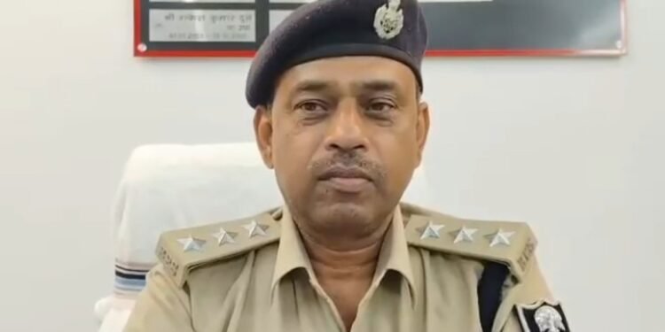‘कमरे पर आते थे फैजल खान, विरोध करने पर दी धमकी’, खान सर पर महिला ने लगाए गंभीर आरोप, पटना के थाने में शिकायत दर्ज