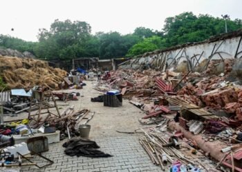 दिल्ली रेस क्लब पर चला बुलडोजर, 53 एकड़ जमीन केंद्र को हैंडओवर