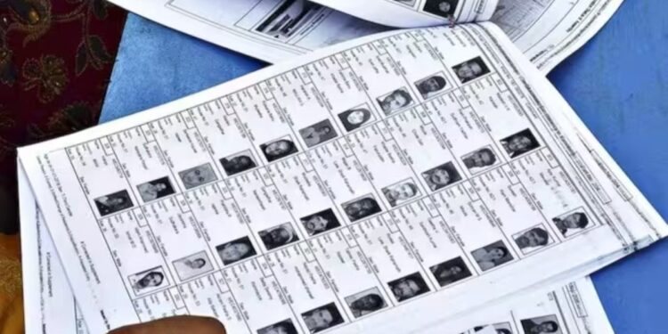 दिल्ली SIR में वोटरों का भारी उत्साह, दो दिन में 5.34 लाख दावे-आपत्तियां दर्ज