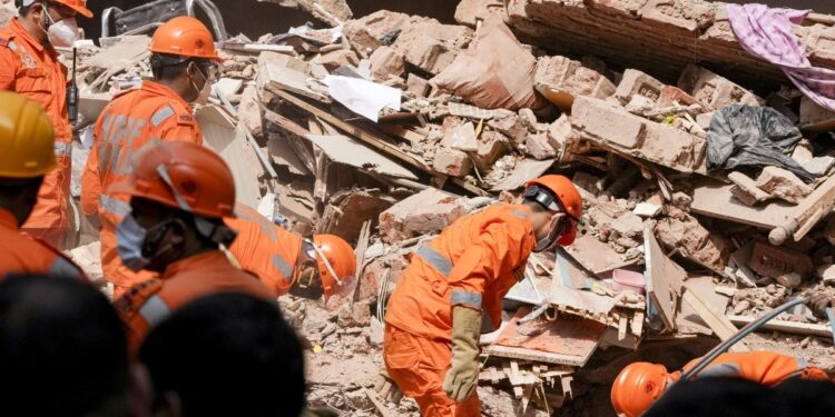 राखी बंधवाकर दिल्ली लौटा था इकलौता बेटा… IAS बनने का था सपना, सत्य निकेतन हादसे में मृत MP के अक्षत यादव की दास्तां