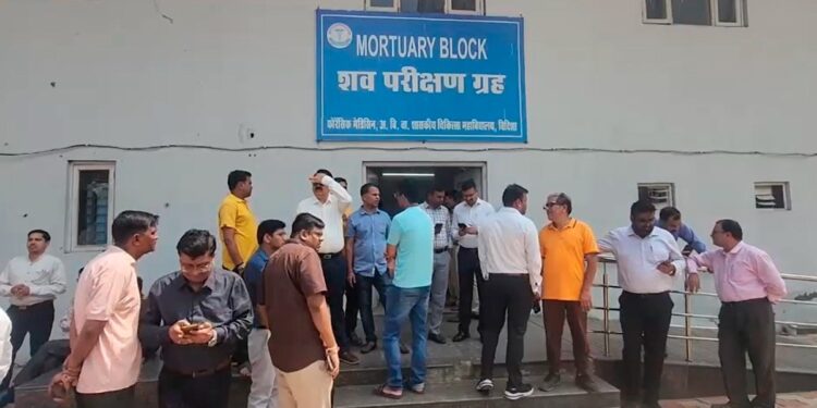 45 साल के IAS अनिल डामोर की अचानक मौत, सरकारी आवास के बाथरूम में हुए थे बेहोश