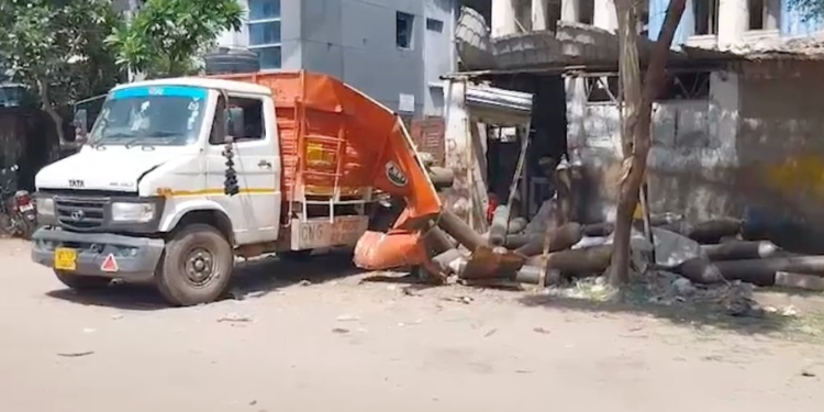 सुबह-सुबह दिल्ली में बड़ा हादसा… ओखला फेज-1 में ऑक्सीजन सिलेंडर ब्लास्ट, एक की मौत और चार घायल