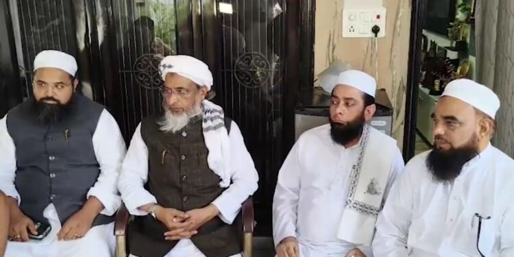 सहारनपुर मस्जिद मामले में हाजी फजलुर रहमान से मिली जमीयत की टीम, बोली- कानून के दायरे में लड़ेंगे लड़ाई