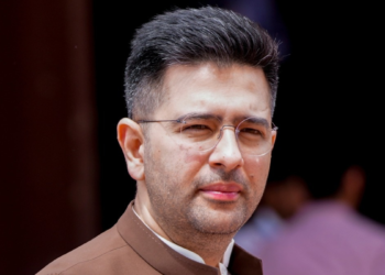 फॉर्म 6 भरा, 7 दिन का नोटिस और मिली मंजूरी… राघव चड्ढा के दिल्ली वोटर बनने पर चुनाव आयोग ने बता दी पूरी क्रोनोलॉजी