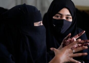 MP Hijab Row: दमोह स्कूल के 4 आरोपियों को हाई कोर्ट से झटका, हिजाब और नमाज के आरोप वाली FIR रद्द करने से इनकार